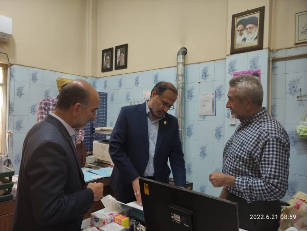 بازدید آقای دکتر میر یونسی مدیر کل محترم پشتیبانی و رفاه کارکنان در دانشگاه فرهنگیان سازمان مرکزی و آقای دکتر زارع شیبانی سرپرست امور پردیس های دانشگاه فرهنگیان استان فارس از میزان پیشرفت تعمیرات مجموعه سلف سرویس و آشپزخانه پردیس شهیدباهنر  16