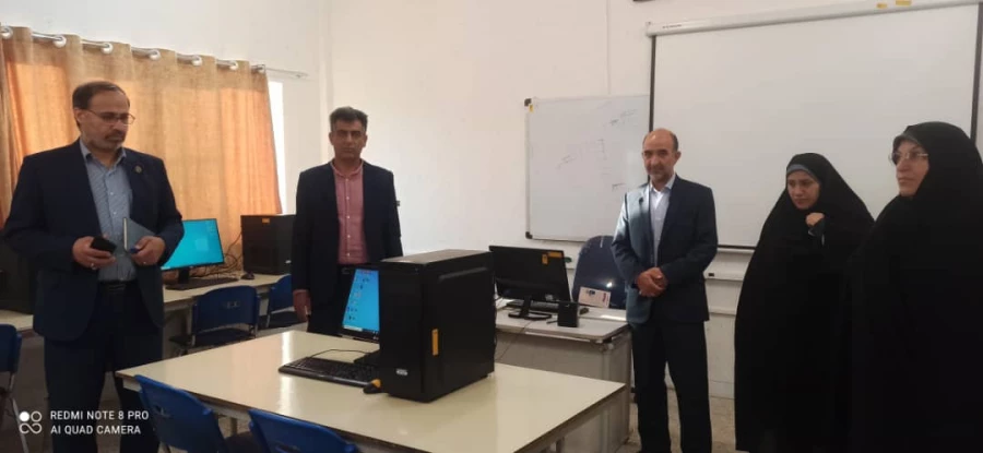 بازدید آقای دکتر میریونسی مدیر کل محترم پشتیبانی و رفاه کارکنان در دانشگاه فرهنگیان سازمان مرکزی و آقای دکتر زارع شیبانی سرپرست امور پردیس های استان فارس از برگزاری امتحانات پایان ترم دانشجو معلمان پردیس شهید باهنر 3