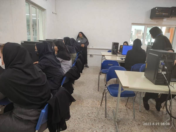 بازدید آقای دکتر میریونسی مدیر کل محترم پشتیبانی و رفاه کارکنان در دانشگاه فرهنگیان سازمان مرکزی و آقای دکتر زارع شیبانی سرپرست امور پردیس های استان فارس از برگزاری امتحانات پایان ترم دانشجو معلمان پردیس شهید باهنر 8