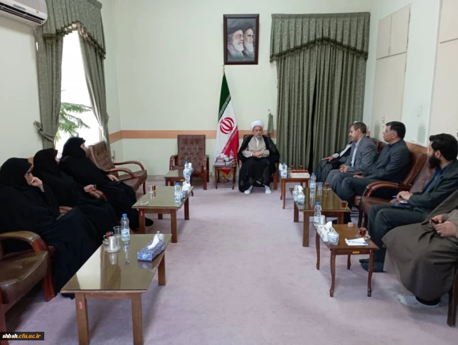 دیدار رؤسای پردیس ها و مراکز استان فارس با آیت الله دژکام نماینده ولی فقیه در استان فارس و امام جمعه شیراز 2