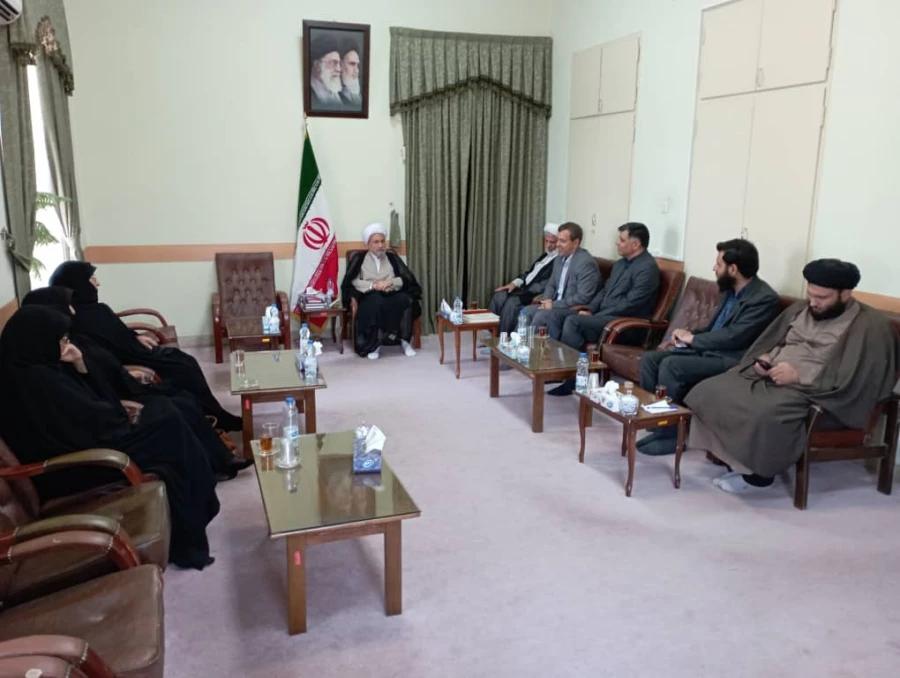 دیدار رؤسای پردیس ها و مراکز استان فارس با آیت الله دژکام نماینده ولی فقیه در استان فارس و امام جمعه شیراز 4