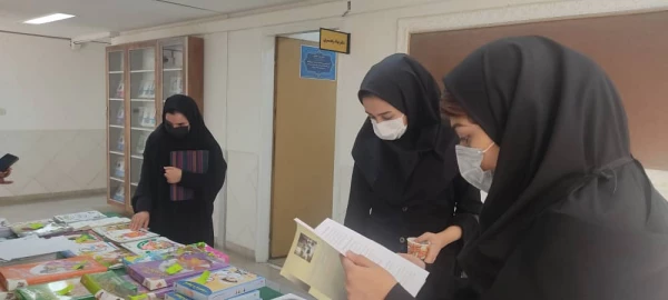 برگزاری نمایشگاه کتاب کودک و نوجوان در دانشگاه فرهنگیان فارس 5