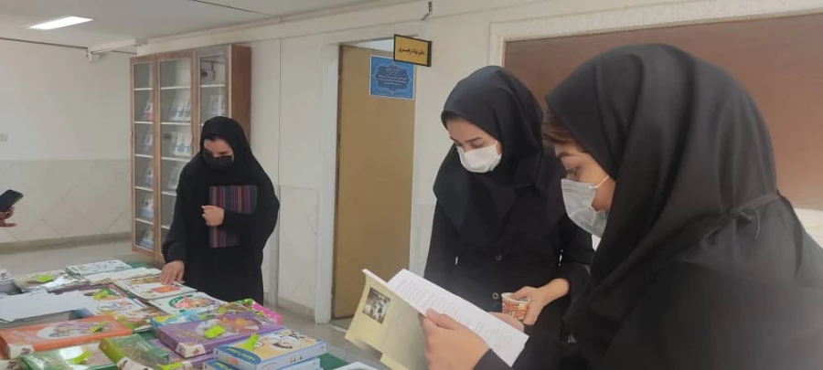 برگزاری نمایشگاه کتاب کودک و نوجوان در دانشگاه فرهنگیان فارس 5
