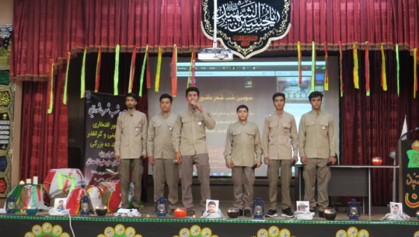 برگزاری سومین شب شعر عاشورایی در پردیس شهید باهنر فارس 5