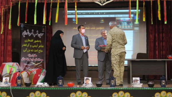 برگزاری سومین شب شعر عاشورایی در پردیس شهید باهنر فارس 13