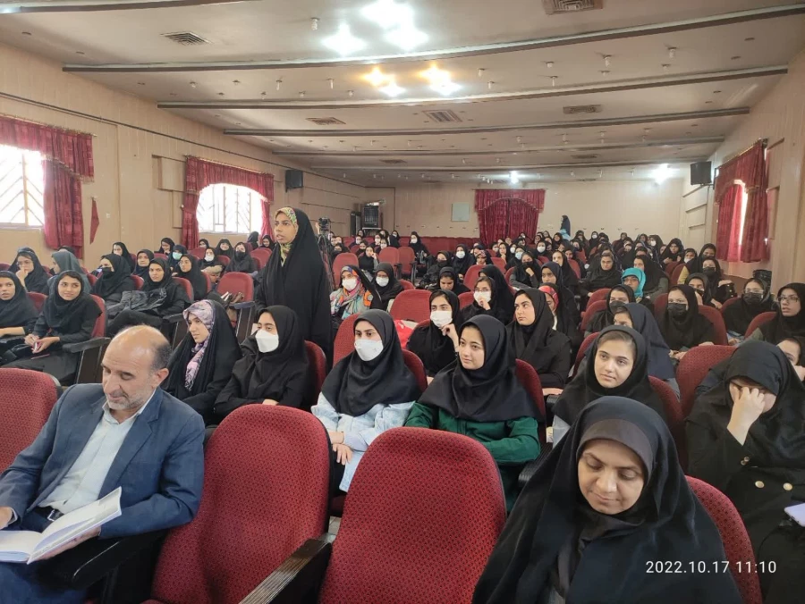 برگزاری جلسه توجیهی درخصوص شناخت و آگاهی از قوانین و مقررات دانشگاه در سالن اجتماعات پردیس شهیدباهنر فارس 8