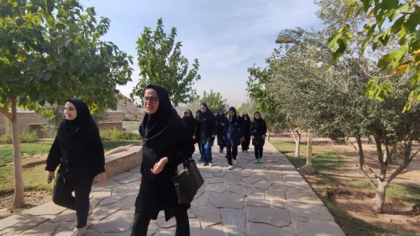 برگزاری برنامه پیاده روی به مناسبت هفته تربیت بدنی با حضور کارکنان و دانشجومعلمان پردیس شهید باهنر  3