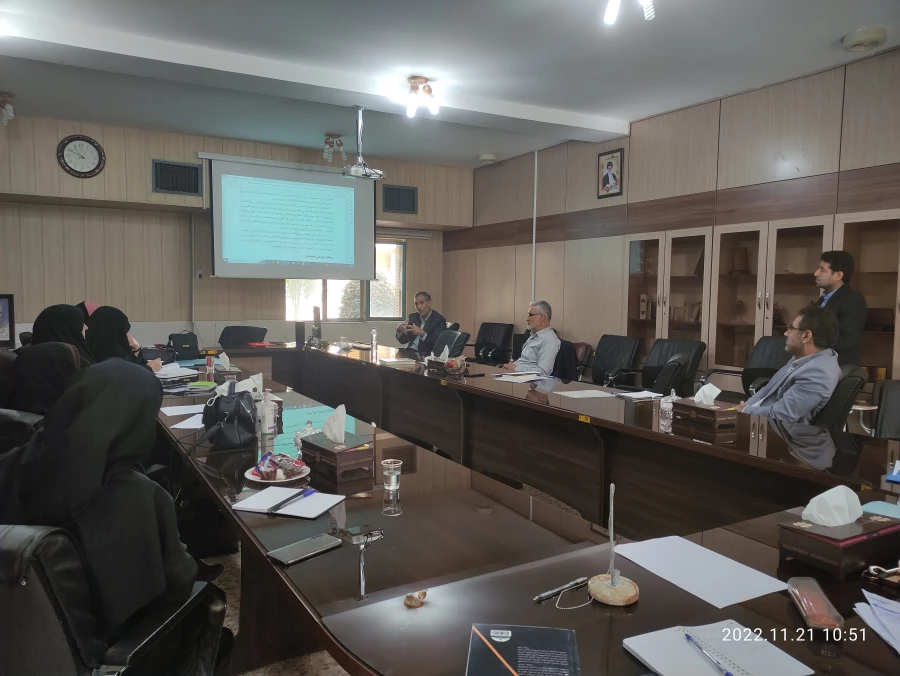 نشست نقد و بررسی کتاب رویکردهای پژوهش در پردیس شهید باهنر 3