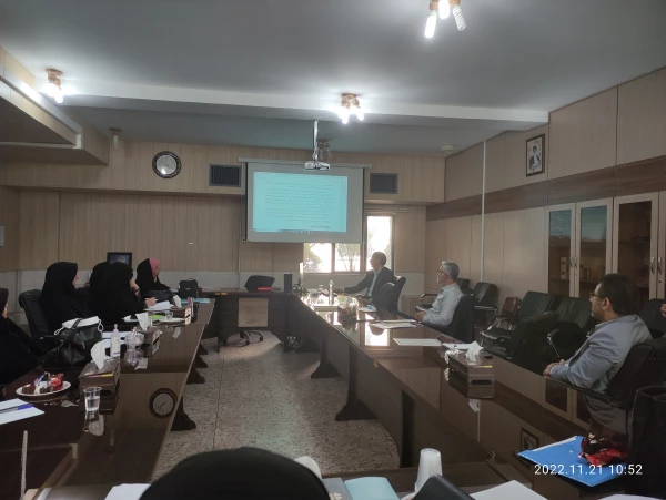 نشست نقد و بررسی کتاب رویکردهای پژوهش در پردیس شهید باهنر 4