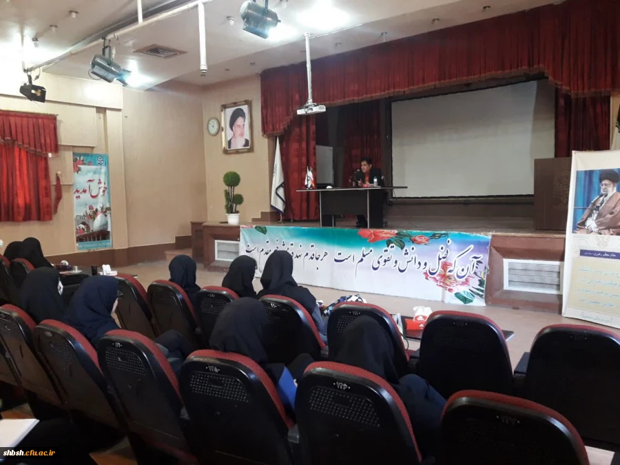 برگزاری کارگاه هنرهای آوایی با محوریت کرال و سرود برای دانشجومعلمان در پردیس شهید باهنر 2