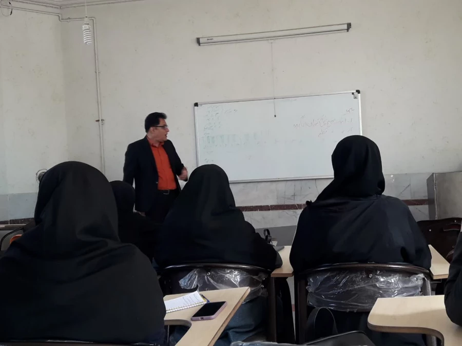 برگزاری کارگاه هنرهای آوایی با محوریت کرال و سرود برای دانشجومعلمان در پردیس شهید باهنر 4