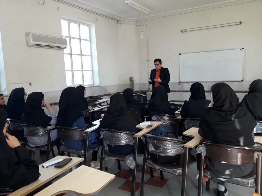 برگزاری کارگاه هنرهای آوایی با محوریت کرال و سرود برای دانشجومعلمان در پردیس شهید باهنر 5