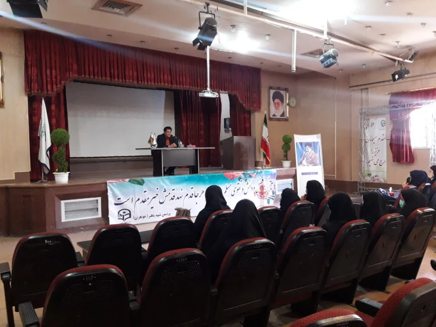 برگزاری کارگاه هنرهای آوایی با محوریت کرال و سرود برای دانشجومعلمان در پردیس شهید باهنر 9