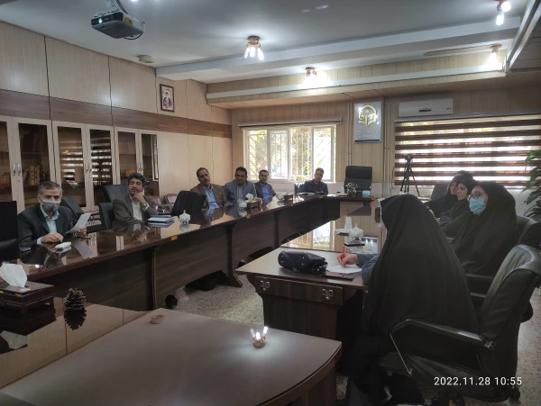 برگزاری نشست علمی تخصصی (استانی) نقد وبررسی برنامه درسی کارورزی 8