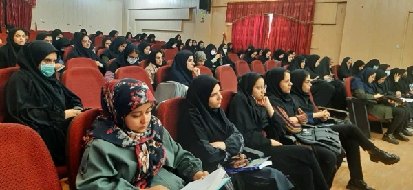 نشست توجیهی شورای انضباطی و قوانین و مقررات آموزشی دانشجویان پردیس و مراکز خواهران استان فارس 6