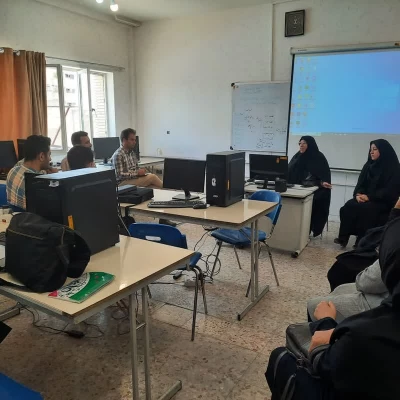 جلسه نشست صمیمانه با دانشجویان کارشناسی ارشد 3