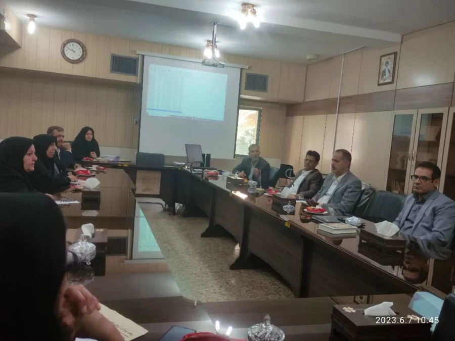 برگزاری جلسه تحصیلات تکمیلی در پردیس شهید باهنر 5