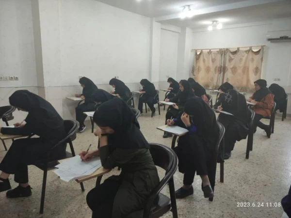 برگزاری امتحانات پایانی ترم دوم سال تحصیلی ۱۴۰۲-۱۴۰۱ در پردیس شهید باهنر فارس 3