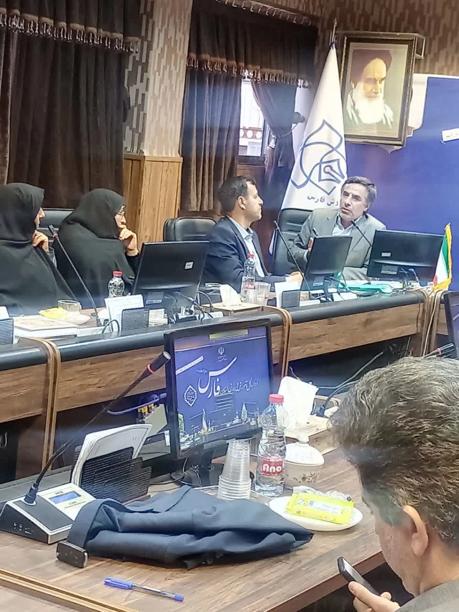 برگزاری کمیته راهبردی کارورزی استان فارس در اداره کل آموزش و پرورش 6