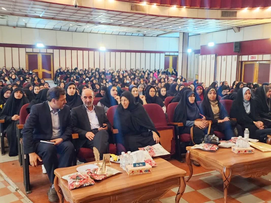 مراسم گرامیداشت روز دانشجو ویژه دانشجومعلمان پردیس شهید باهنر فارس با حضور معاون استاندار 16