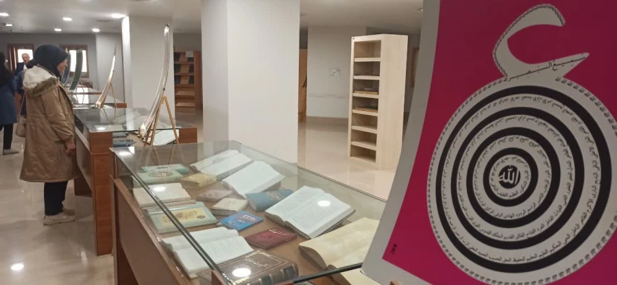 بازدید تعدادی از اساتید، کارکنان و دانشجومعلمان از مرکز استنادی و پایش علم و فناوری جهان اسلام  4