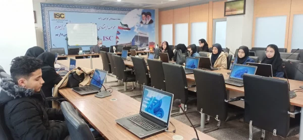 بازدید تعدادی از اساتید، کارکنان و دانشجومعلمان از مرکز استنادی و پایش علم و فناوری جهان اسلام  8