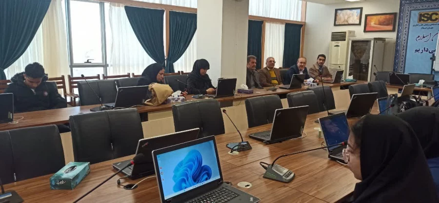 بازدید تعدادی از اساتید، کارکنان و دانشجومعلمان از مرکز استنادی و پایش علم و فناوری جهان اسلام  10