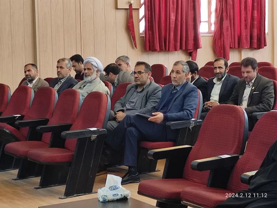 جلسه هم اندیشی اساتید و کارکنان دانشگاه فرهنگیان با موضوع انتخابات 3