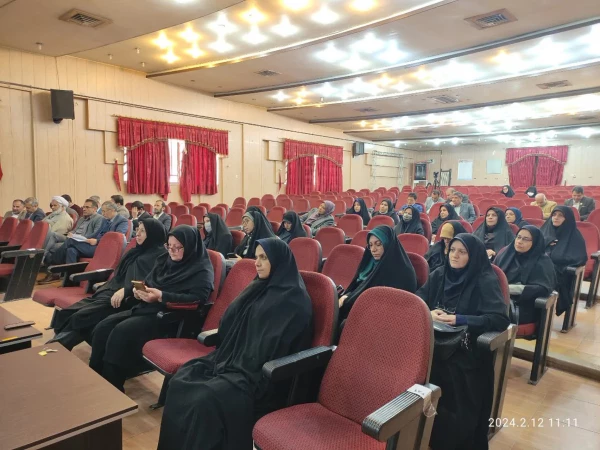 جلسه هم اندیشی اساتید و کارکنان دانشگاه فرهنگیان با موضوع انتخابات 4