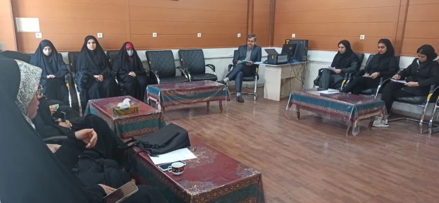 حضور دکتر زارع شیبانی به همراه  مسئولان پردیس و  مدیریت استانی در پردیس شهید باهنر 3