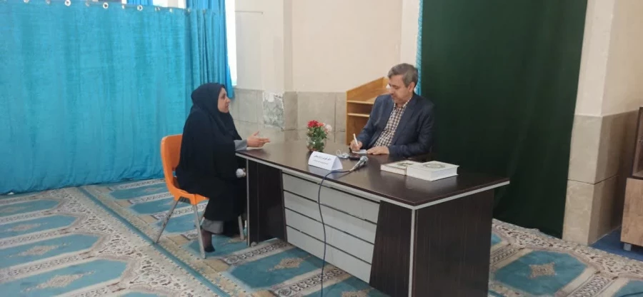 حضور دکتر زارع شیبانی به همراه  مسئولان پردیس و  مدیریت استانی در پردیس شهید باهنر 7