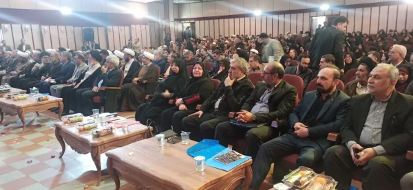 حضور مسئولان، اساتید و دانشجومعلمان پردیس شهید باهنر فارس در نهمین اجلاس استانی نماز به میزبانی دانشگاه فرهنگیان فارس 6