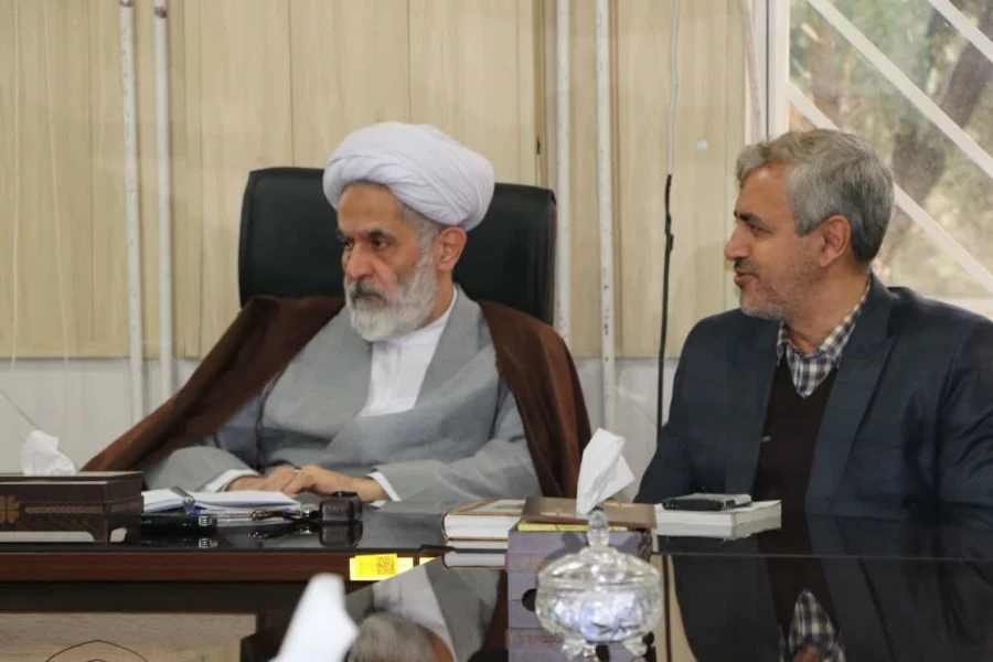 حجة الاسلام و المسلمین حسین طائب
مشاور عالی فرمانده کل سپاه و ریاست سابق اطلاعات سپاه 5