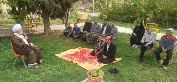 قرائت سوره مبارکه یاسین بر سر قبور مطهر شهدای گمنام پردیس شهید باهنر 7