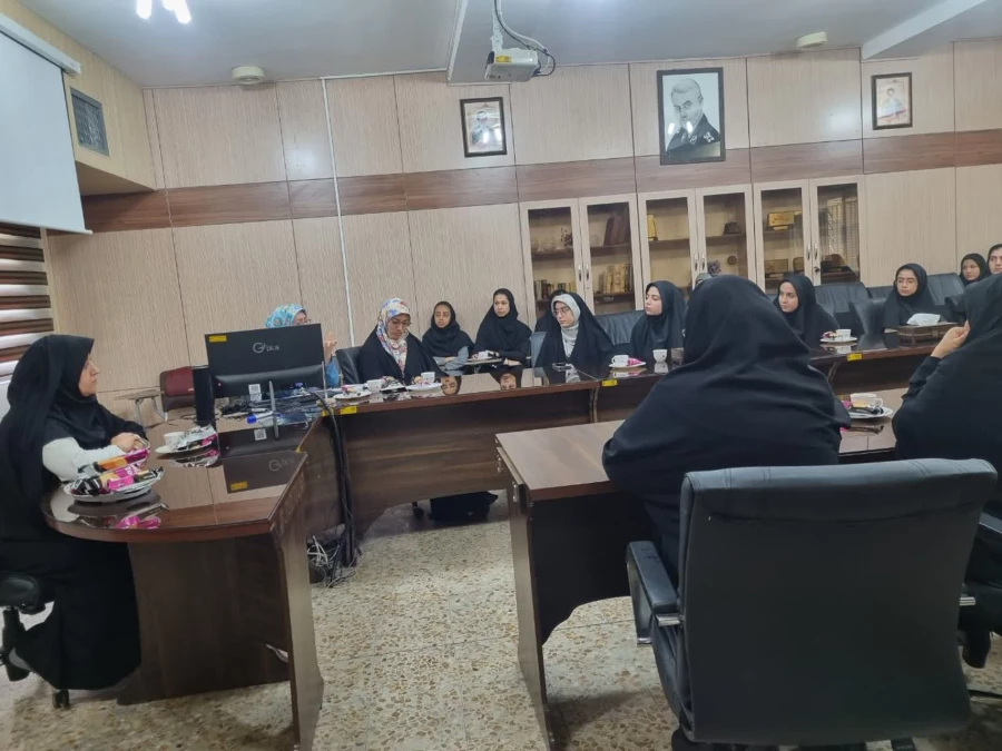 برگزاری جلسه مسئولین با نمایندگان کلاسی از کلیه رشته ها در دانشگاه فرهنگیان پردیس شهید باهنر فارس 3