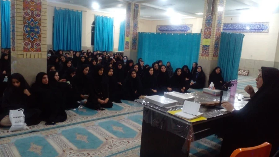 نشست مسئولین پردیس شهید باهنر شیراز با دانشجو معلمان سراهای دانشجویی ستایش و نیایش  10