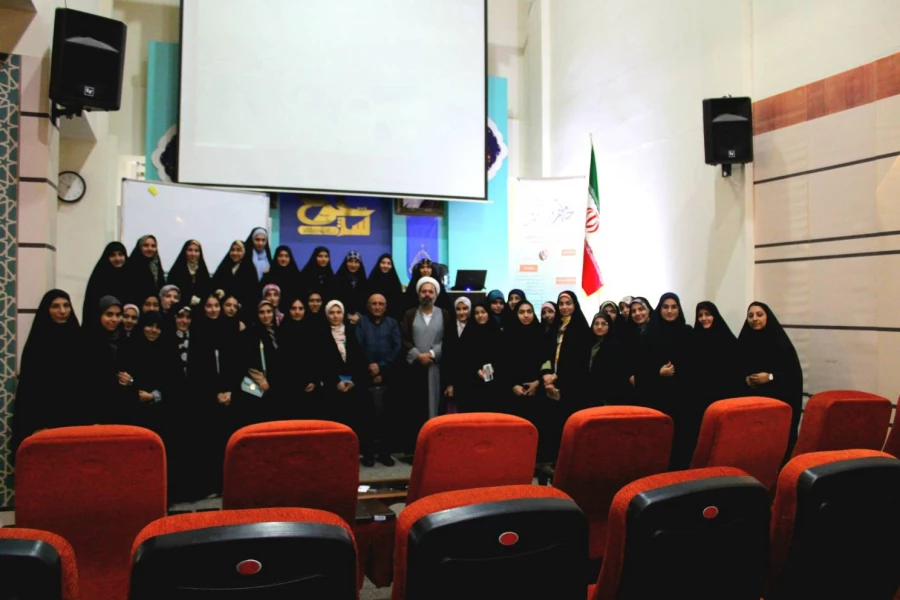 سومین دوره ی طرح حامیم در دانشگاه فرهنگیان استان فارس برگزار شد.  9