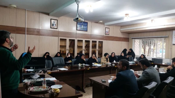 نهمین نشست از سلسله کارگاه های بامداد تمدن  با سخنرانی استاد هادی صائبی در پردیس شهید باهنر
 4