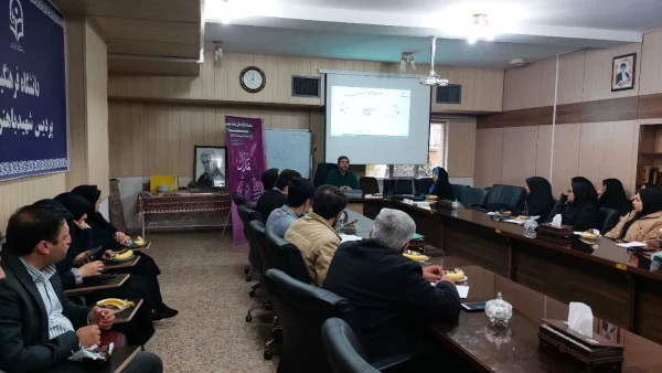 نهمین نشست از سلسله کارگاه های بامداد تمدن  با سخنرانی استاد هادی صائبی در پردیس شهید باهنر
 7