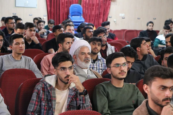 برگزاری مراسم گرامیداشت هفته بسیج با سخنرانی دکتر هادی رضایی رئیس سازمان بسیج رسانه در پردیس شهید باهنر 4