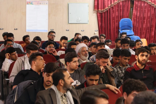 برگزاری مراسم گرامیداشت هفته بسیج با سخنرانی دکتر هادی رضایی رئیس سازمان بسیج رسانه در پردیس شهید باهنر 5