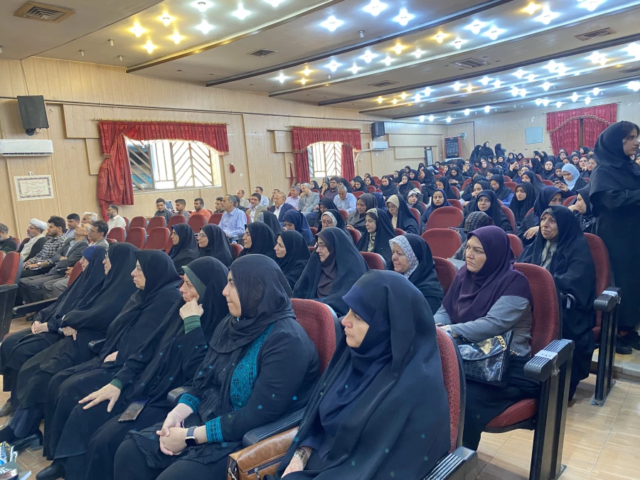  اختتامیه باشکوه پنجمین شب شعر عاشورایی «منظومه وفا» و آیین بزرگداشت هفته دفاع مقدس در دانشگاه فرهنگیان پردیس شهید باهنر فارس 11